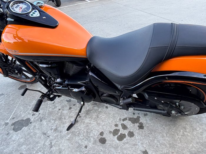 2021 Kawasaki VULCAN 900 (VN900) CLASSIC Orange