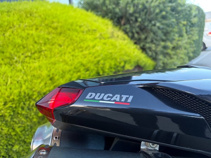 2009 DUCATI 1198 S Black