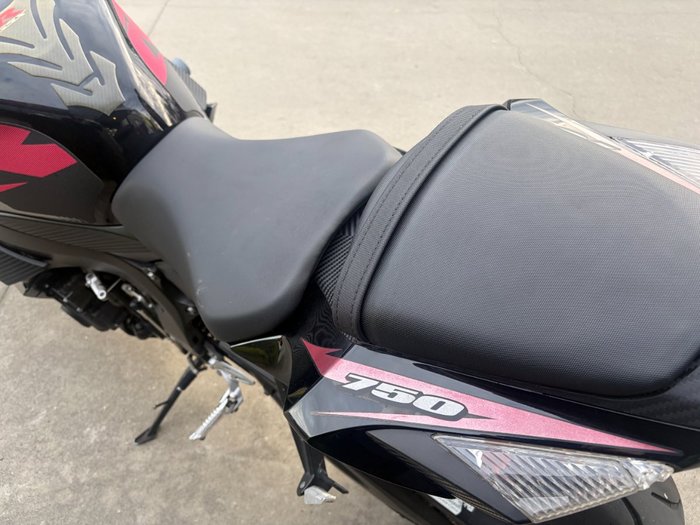 2011 Suzuki GSX-R750 Black