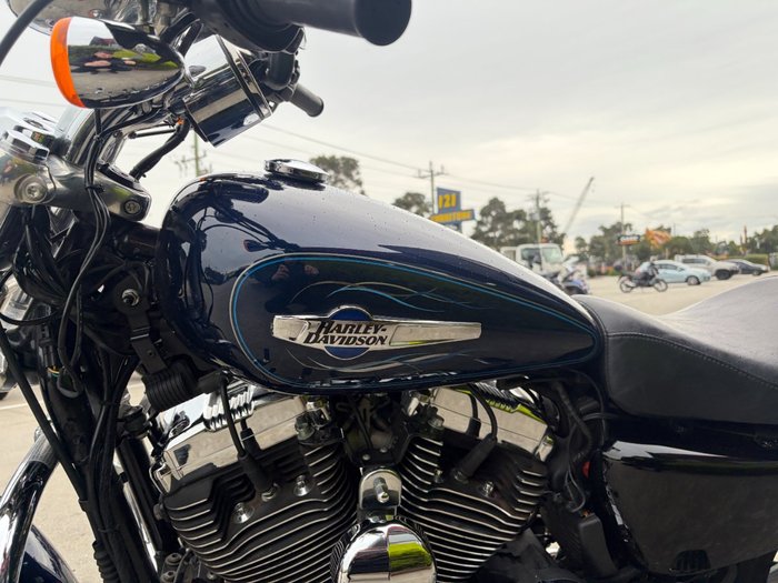 2012 HARLEY-DAVIDSON XL1200C 1200 CUSTOM Blue
