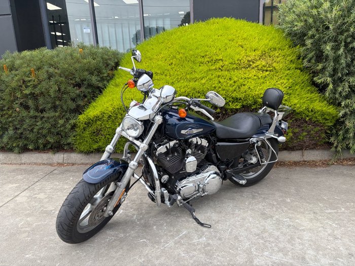 2012 HARLEY-DAVIDSON XL1200C 1200 CUSTOM Blue