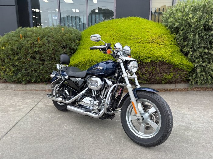2012 HARLEY-DAVIDSON XL1200C 1200 CUSTOM Blue
