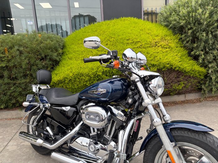 2012 HARLEY-DAVIDSON XL1200C 1200 CUSTOM Blue