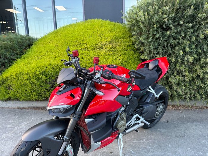 2020 DUCATI STREETFIGHTER V4 Red