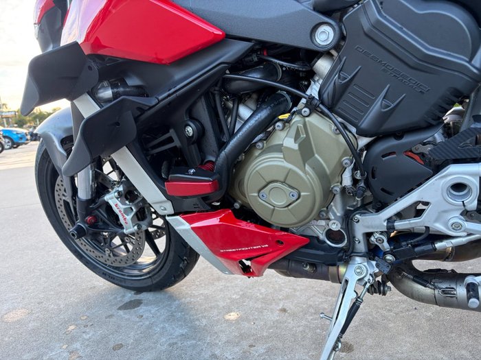 2020 DUCATI STREETFIGHTER V4 Red