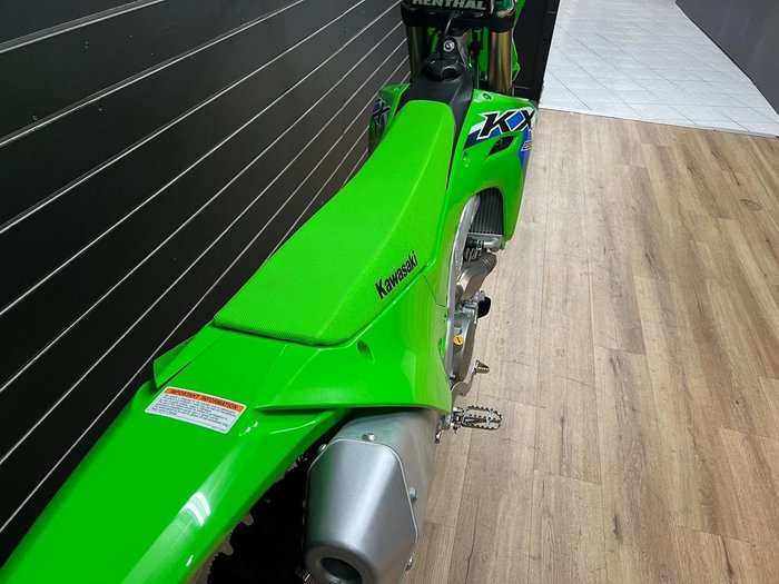 2026 Kawasaki 2026 Kawasaki KX252 MOTOCROSS Green