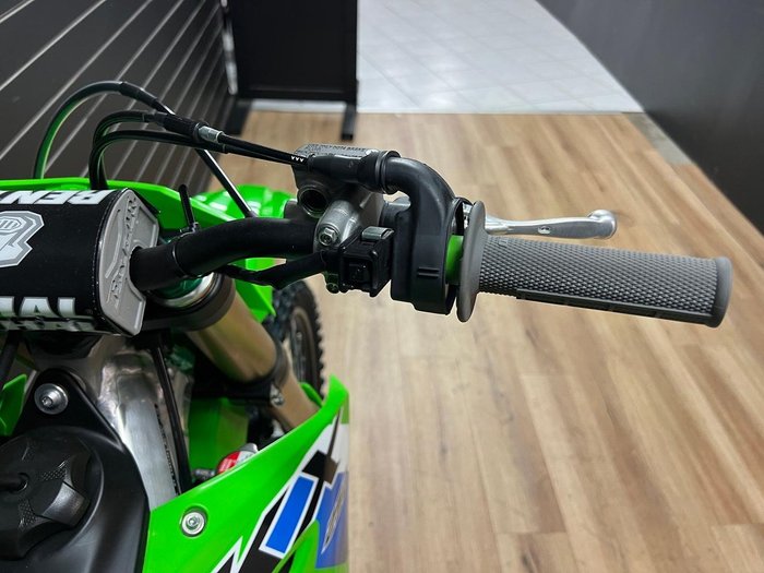 2026 Kawasaki 2026 Kawasaki KX252 MOTOCROSS Green