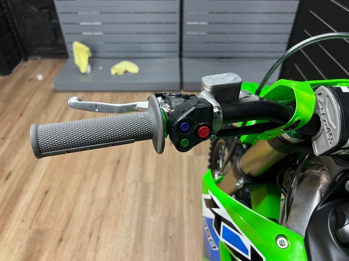2026 Kawasaki 2026 Kawasaki KX252 MOTOCROSS Green