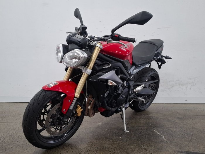 2014 Triumph STREET TRIPLE 660 Red