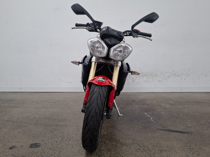 2014 Triumph STREET TRIPLE 660 Red