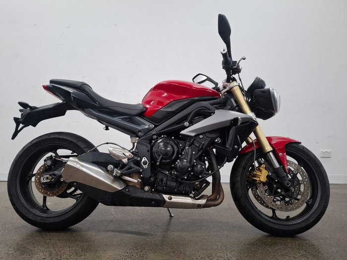 2014 Triumph STREET TRIPLE 660 Red