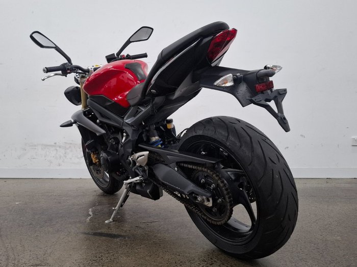 2014 Triumph STREET TRIPLE 660 Red