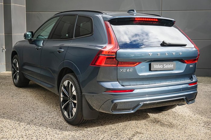 2025 Volvo XC60 Ultra B5 Dark