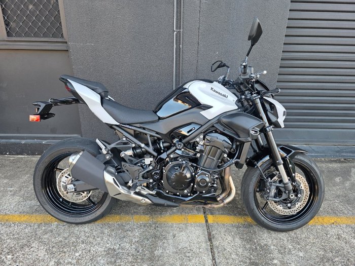 2026 Kawasaki Z900 (ZR900STFNN) WHITE