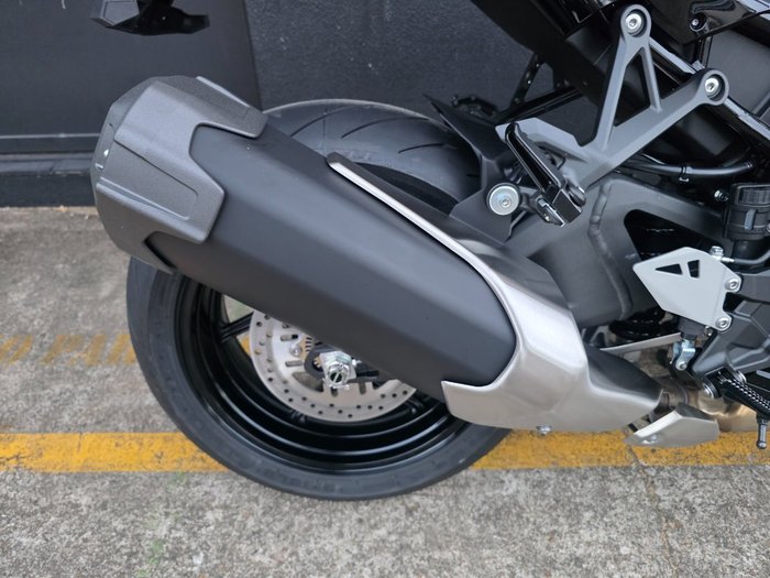 2026 Kawasaki Z H2 (ZR1000K) BLACK