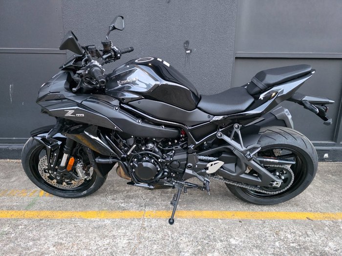 2026 Kawasaki Z H2 (ZR1000K) BLACK