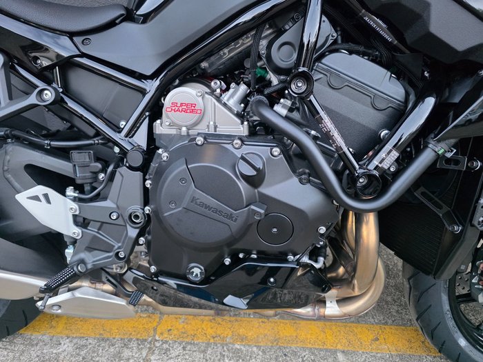 2026 Kawasaki Z H2 (ZR1000K) BLACK