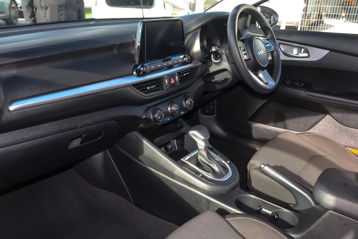 2024 Kia Cerato S