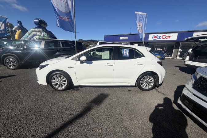 2024 TOYOTA COROLLA ASCENT SPORT HYBRID