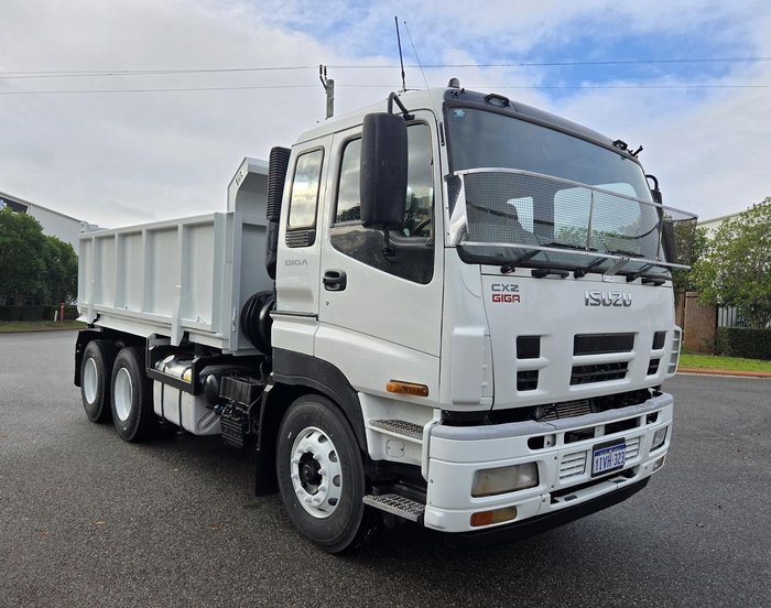 2013 Isuzu Giga