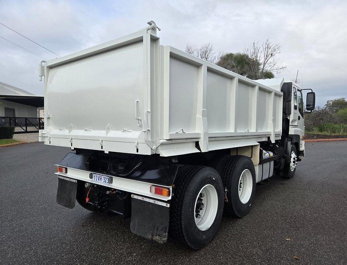 2013 Isuzu Giga