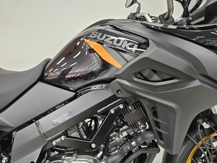 2026 Suzuki V-STROM 650XT (DL650XA) Black