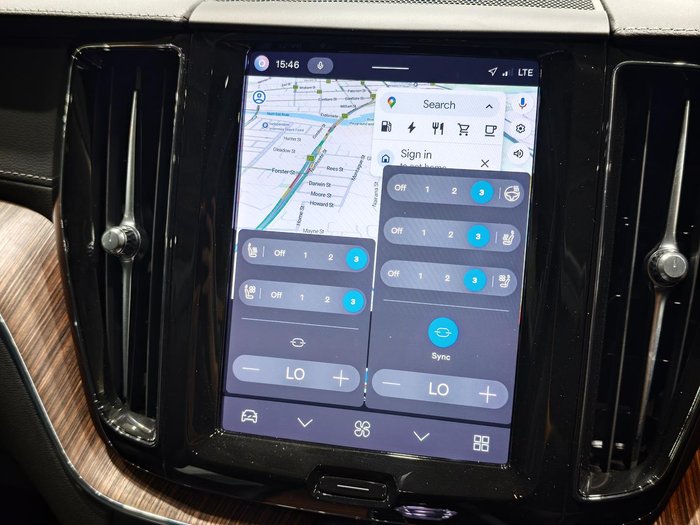 2023 Volvo XC60 Recharge Ultimate T8 Plug-In Hybrid
