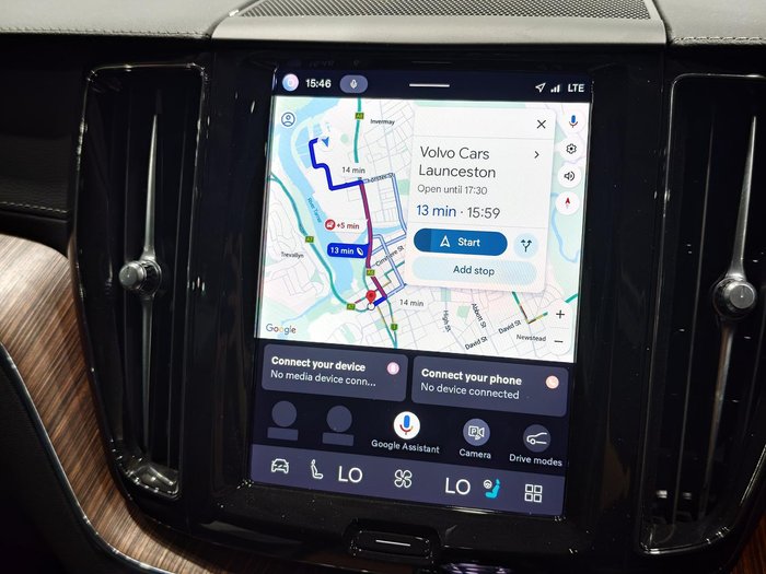 2023 Volvo XC60 Recharge Ultimate T8 Plug-In Hybrid