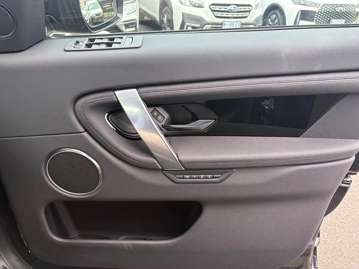 2025 Land Rover Discovery Sport P200 S