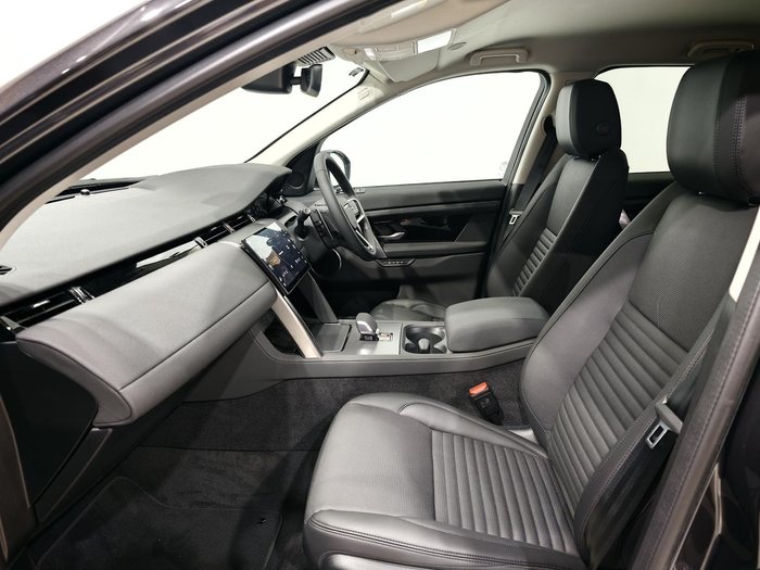 2025 Land Rover Discovery Sport P200 S