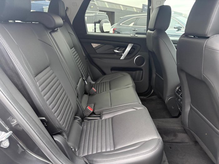 2025 Land Rover Discovery Sport P200 S