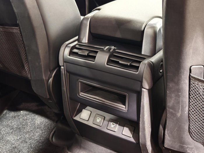 2022 Land Rover Defender 110 P400 S