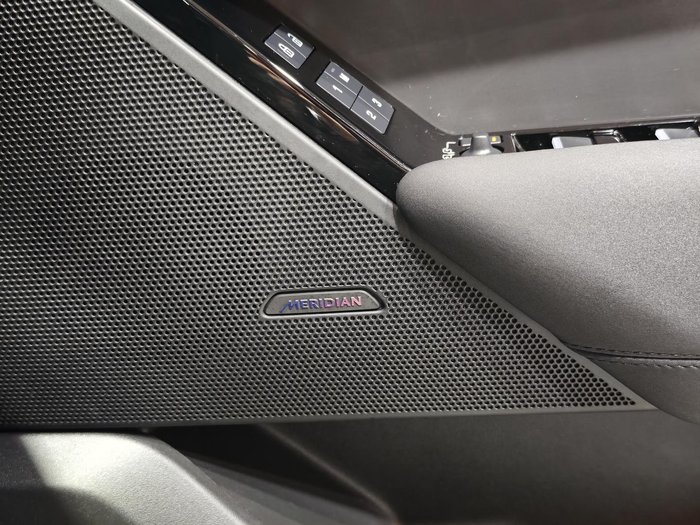 2024 Land Rover Range Rover Velar P250 Dynamic SE
