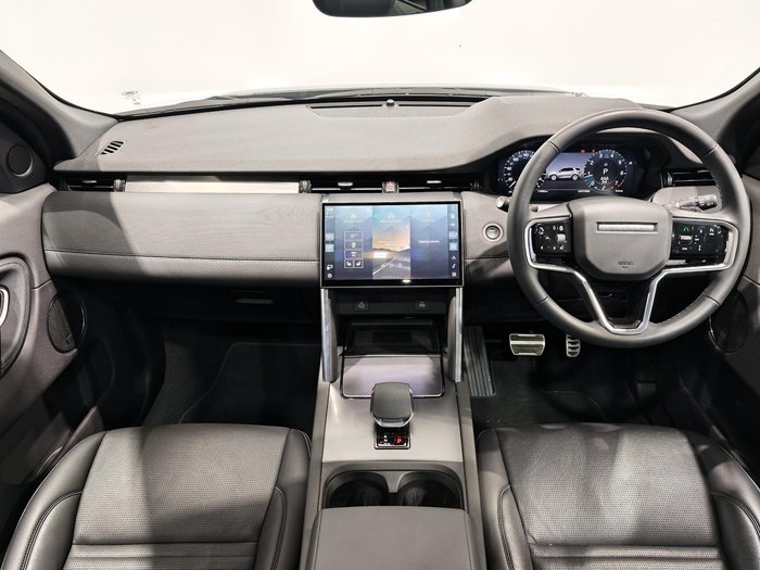 2025 Land Rover Discovery Sport P250 Dynamic SE