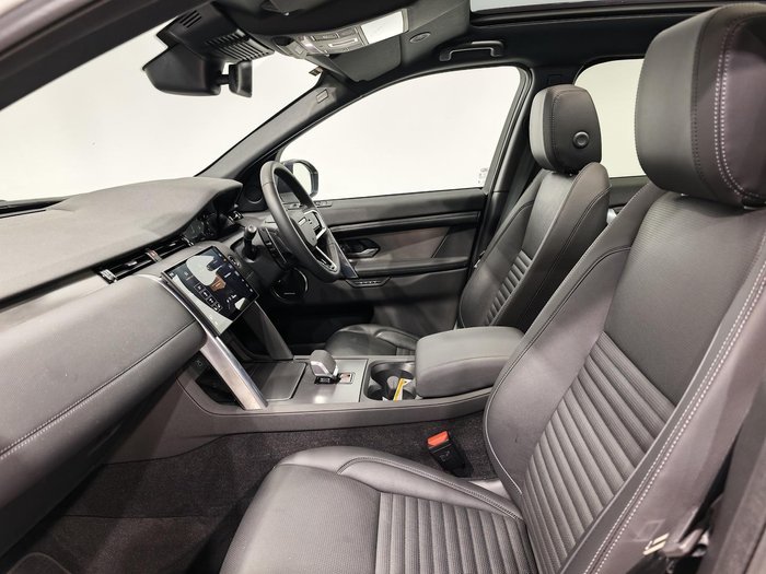 2025 Land Rover Discovery Sport P250 Dynamic SE