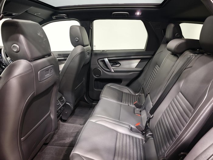 2024 Land Rover Discovery Sport P300e Dynamic SE