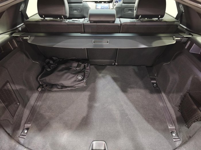 2024 Land Rover Discovery Sport P300e Dynamic SE