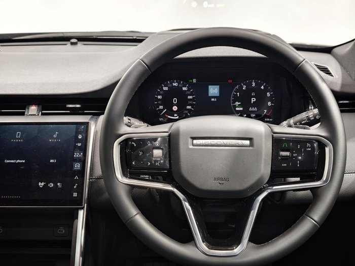 2024 Land Rover Discovery Sport P300e Dynamic SE