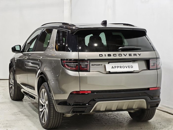 2024 Land Rover Discovery Sport P300e Dynamic SE