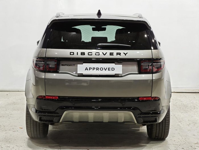 2024 Land Rover Discovery Sport P300e Dynamic SE