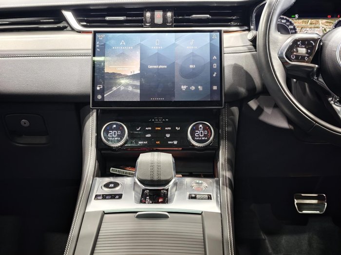 2025 Jaguar F-PACE PHEV P400e R-Dynamic SE 90th Anniversary Edition