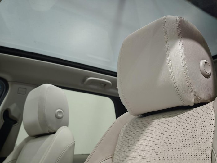 2024 Land Rover Discovery Sport P200 S