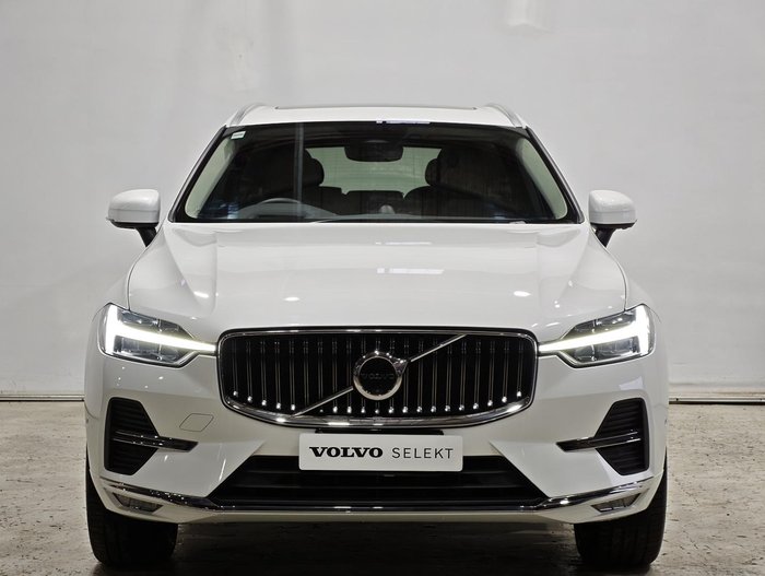 2025 Volvo XC60 Ultra B5 Bright