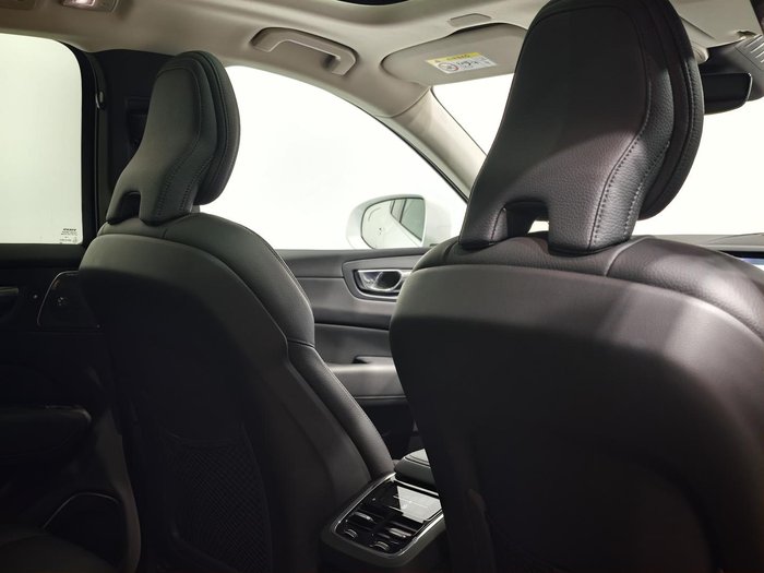 2025 Volvo XC60 Ultra B5 Bright