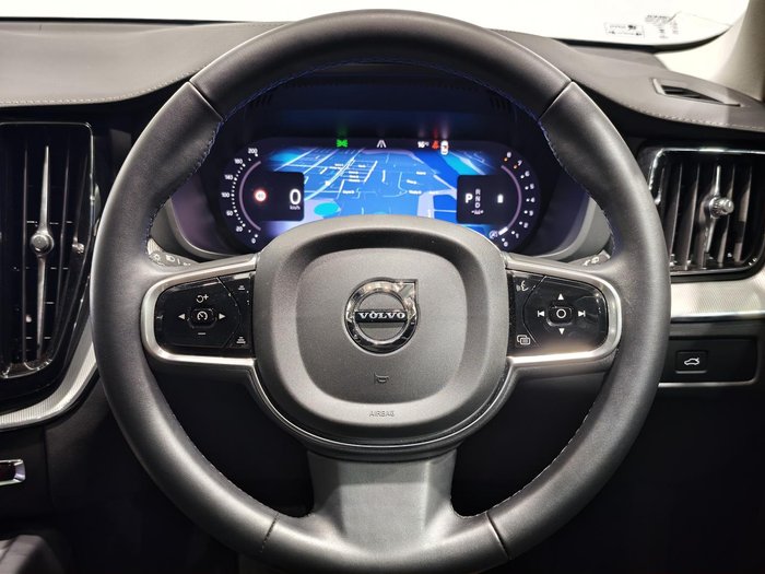2025 Volvo XC60 Ultra B5 Bright