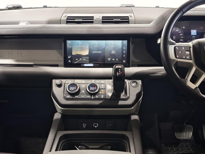 2023 Land Rover Defender 90 P300 S