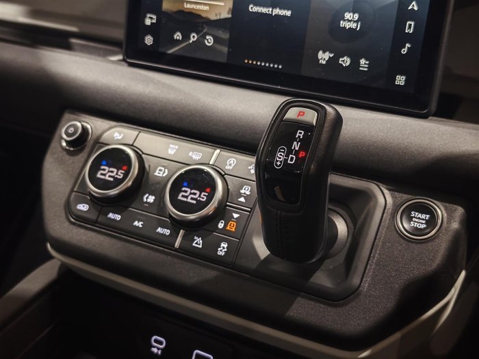 2023 Land Rover Defender 90 P300 S