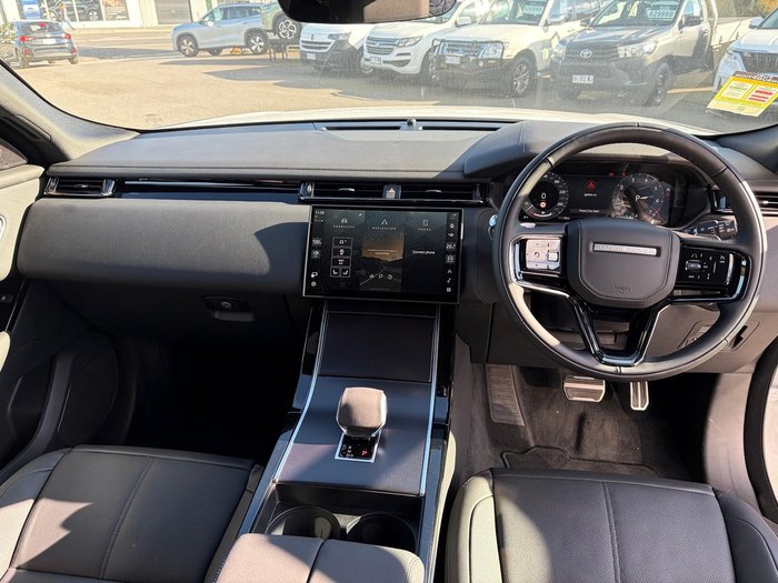 2025 Land Rover Range Rover Velar P250 Dynamic SE