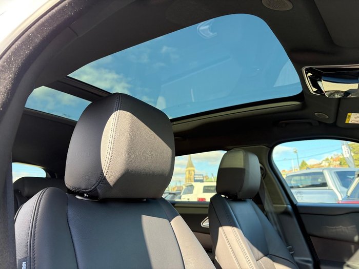 2025 Land Rover Range Rover Velar P250 Dynamic SE