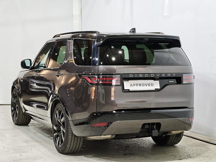 2025 Land Rover Discovery D350 Dynamic SE